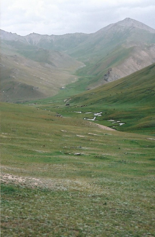 Kirgizstan_TashRabat_2004_Img0004