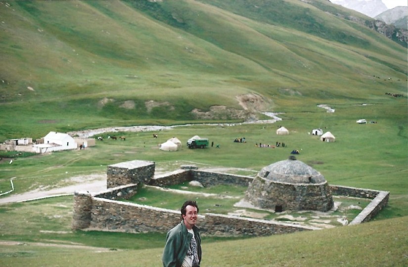 Kirgizstan_TashRabat_2004_Img0008