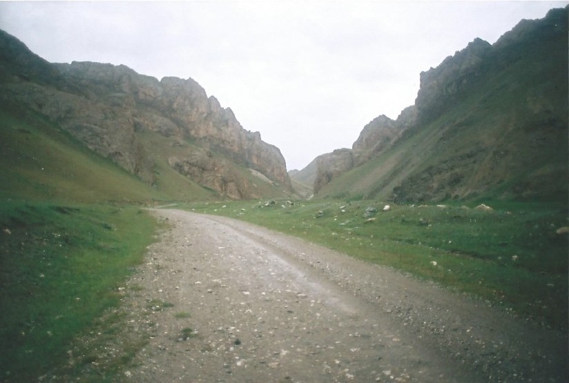 Kirgizstan_TashRabat_2004_Img0013