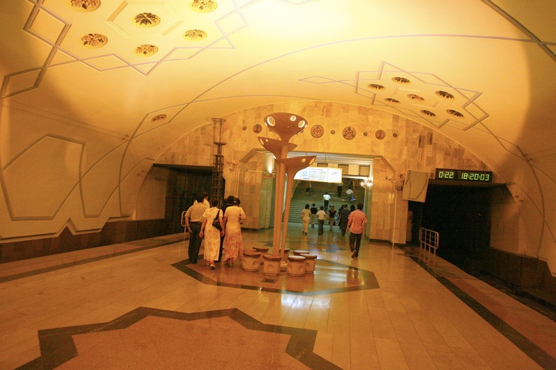Bodomzor futuristic Metro station