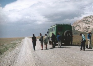 Op weg naar de Tash Rabat vanaf de Torugart bergpas