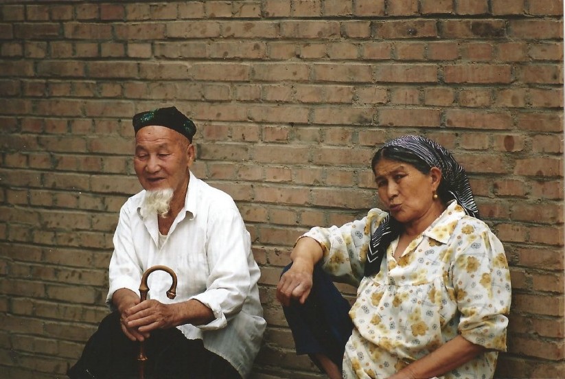 Xinjiang_TurpanWalk_2004_Img0002