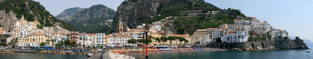 Panorama van Amalfi...