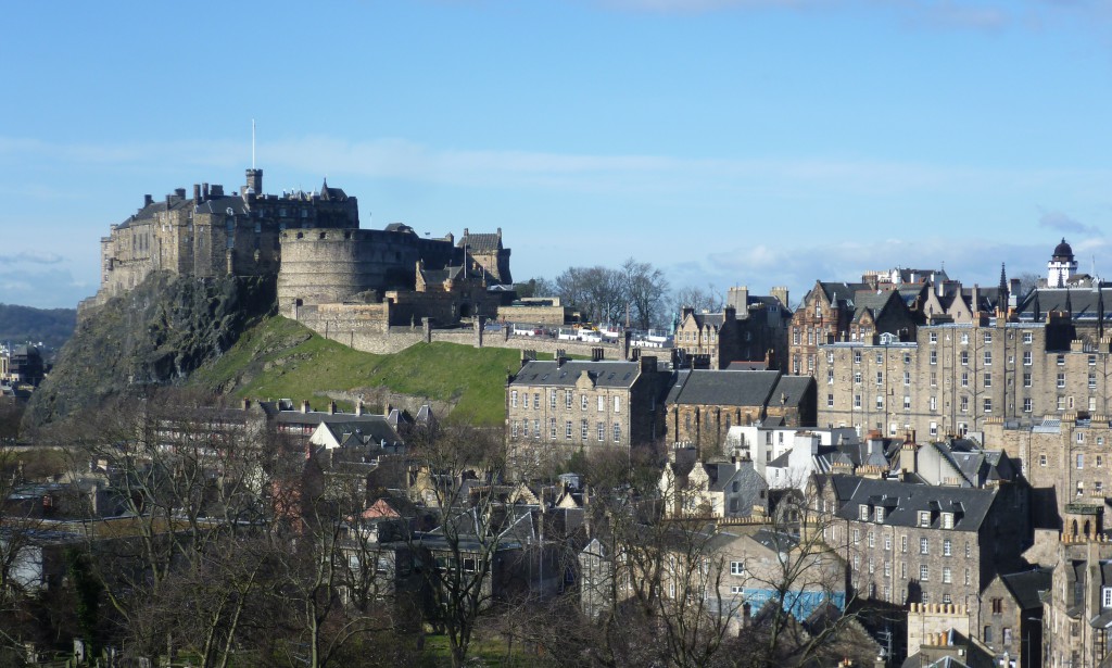 Edinburgh Castle vanuit het zuidoosten gezien...