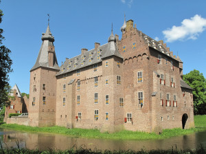 Gracht rondom Kasteel Doorwerth...