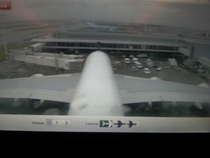 When I had bought everything was time for a nice big beer. Via two onboard cameras were to follow the whole flight ...