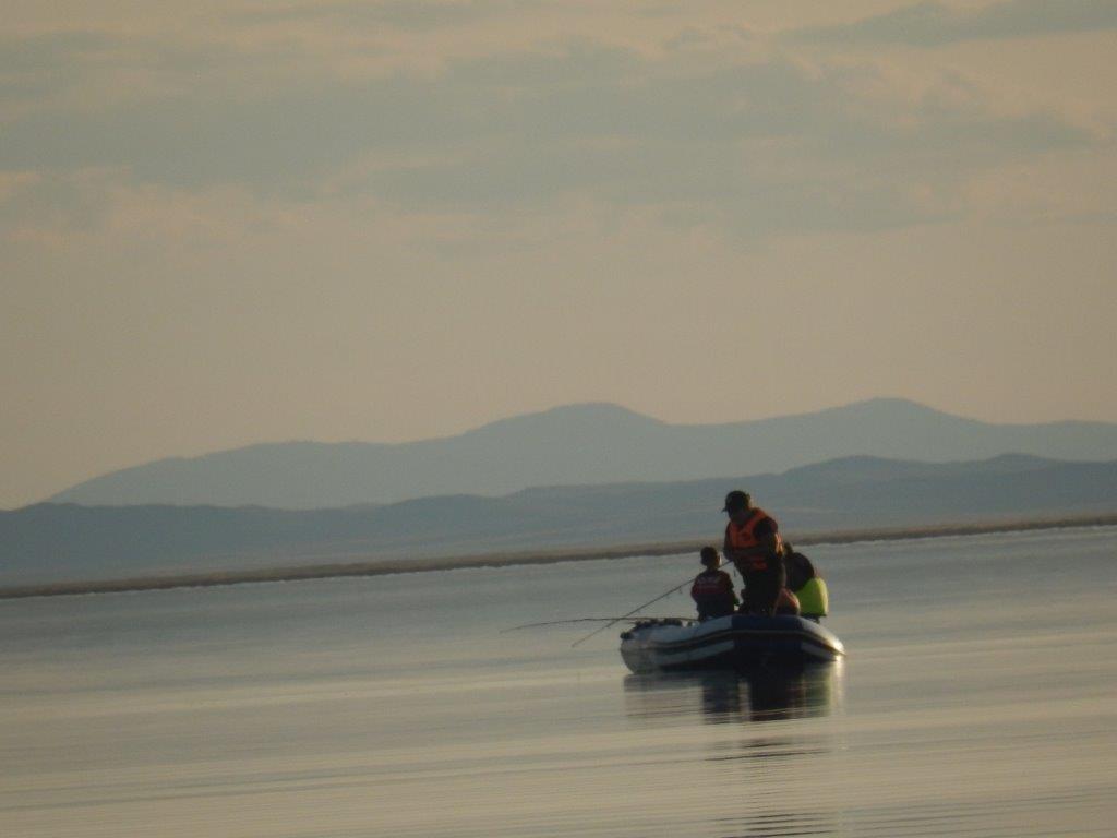 Lake Ugii 046